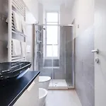 Easylife - Con Balcone In Risorgimento Mediolan
