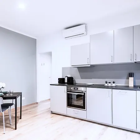 Easylife - Con Balcone In Risorgimento Apartmán